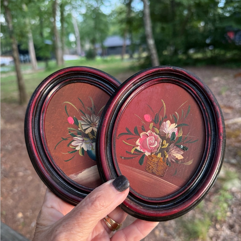 Vintage Floral Oval Wall Art